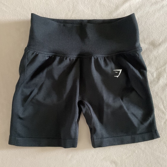 Gymshark Pants - GYMSHARK ‘Lift Seamless’ Shorts, size small